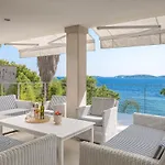 Oceanus Willa Hvar Town