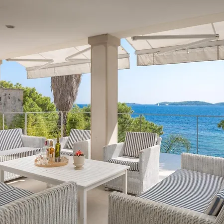 Oceanus Villa Hvar Town