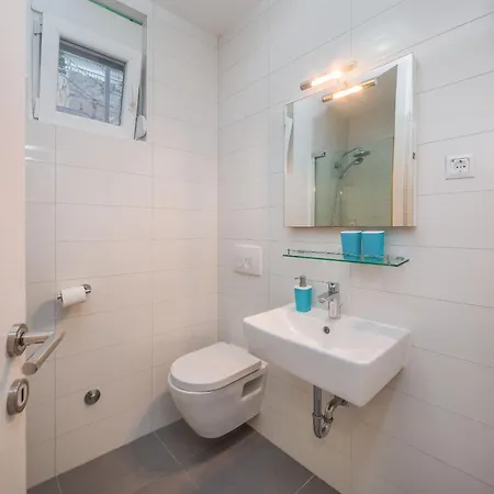 Oceanus ヴィラ フヴァル