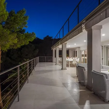 Oceanus フヴァル